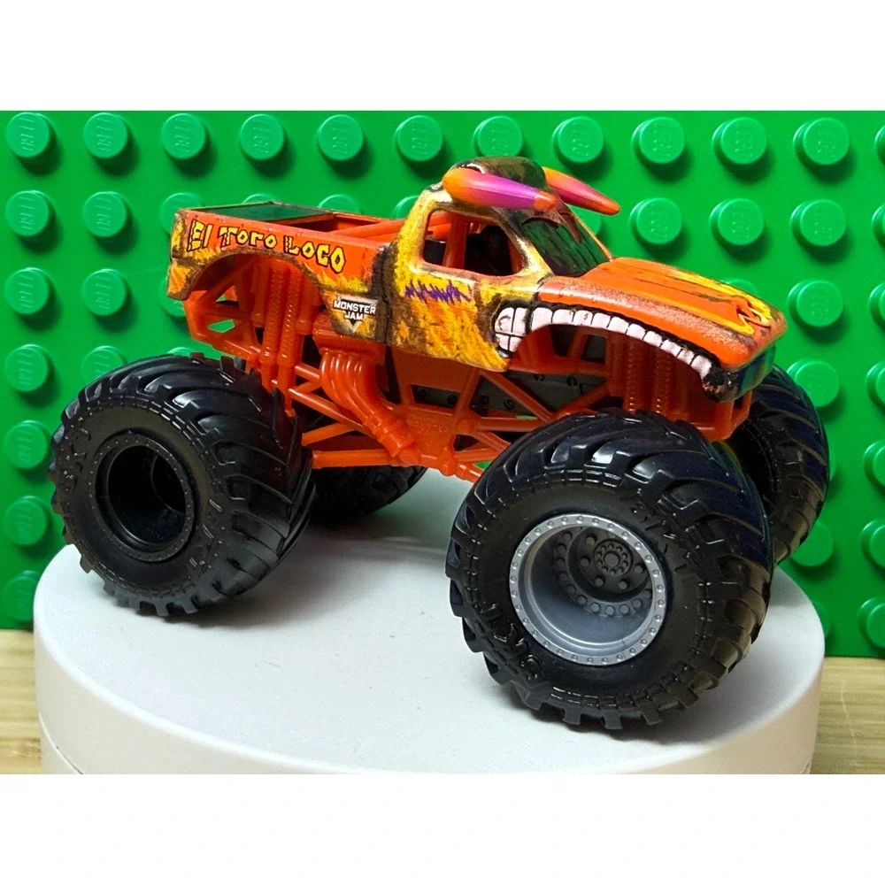 Monster Jam El Toro Loco Orange Die-Cast Monster Truck 2024 wreckless